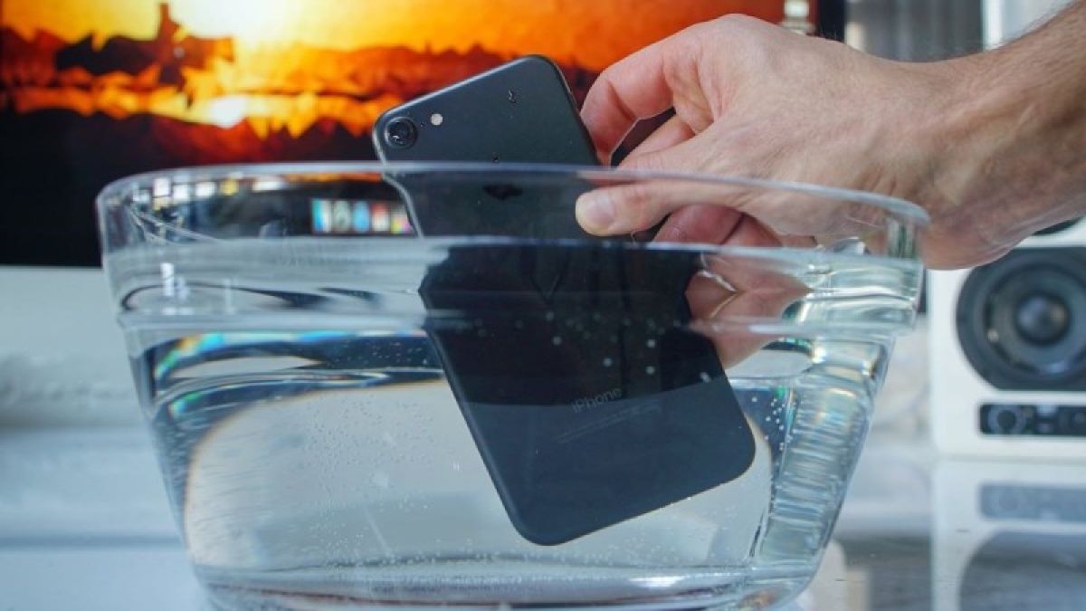 Компания Apple хочет сделать iPhone 11 активными под водой