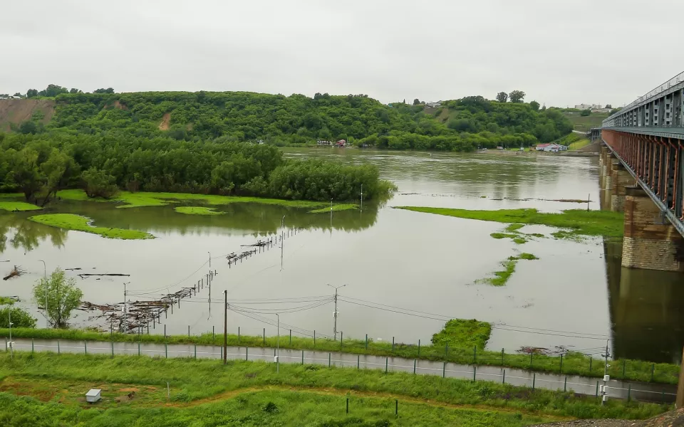 Выше критического уровня: как выглядит Обь в Барнауле в разгар второй волны паводка