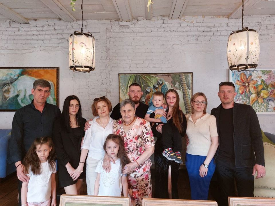 Алексей Скосырский с семьей Алексей Скосырский с семьей