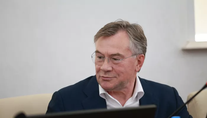 Александр Терентьев помог вернуть автобус в алтайское село