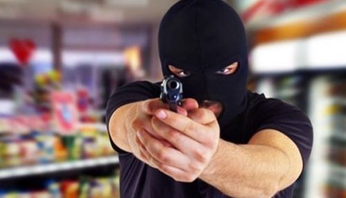 Продавец бийского магазина инсценировала разбойное нападение на торговую точку