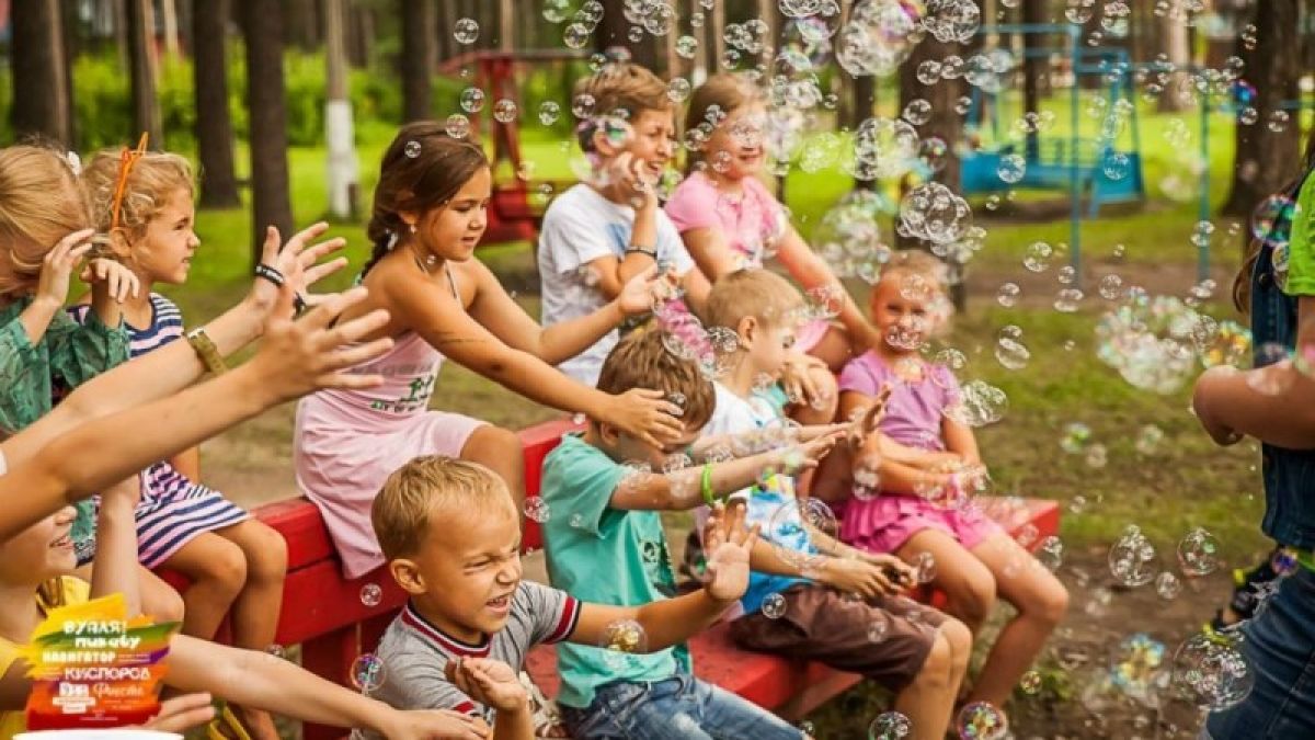 Как будет организован отдых в детских оздоровительных лагерях на Алтае