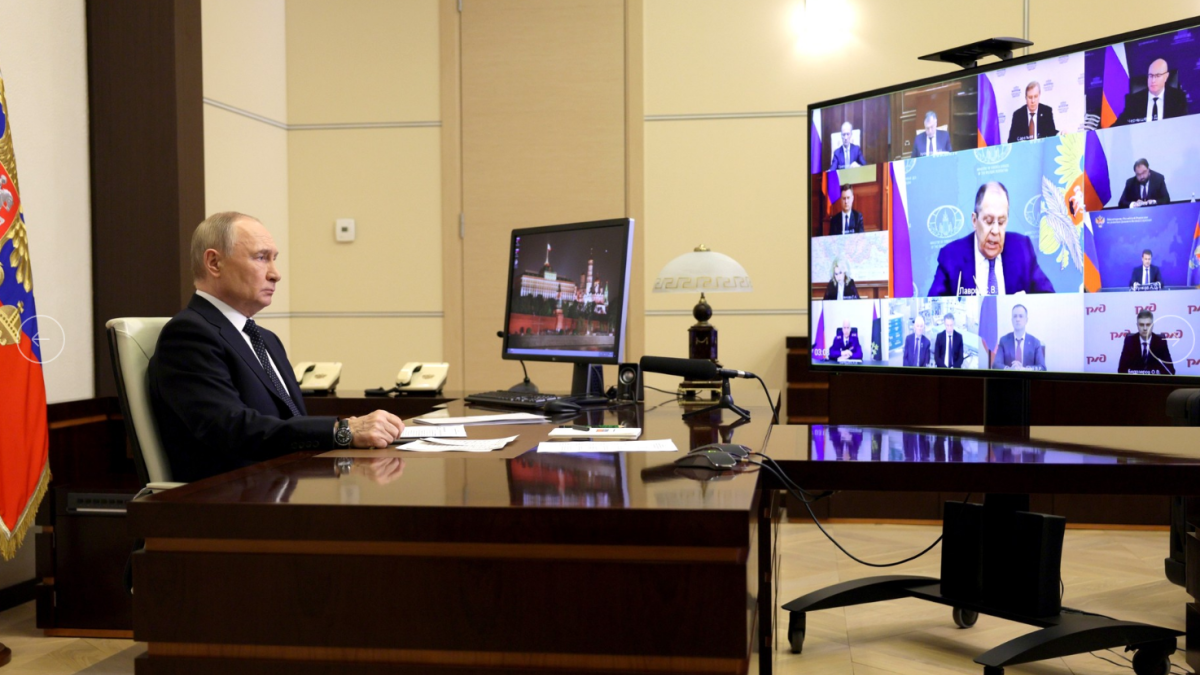 Совещание президента с членами Правительства
