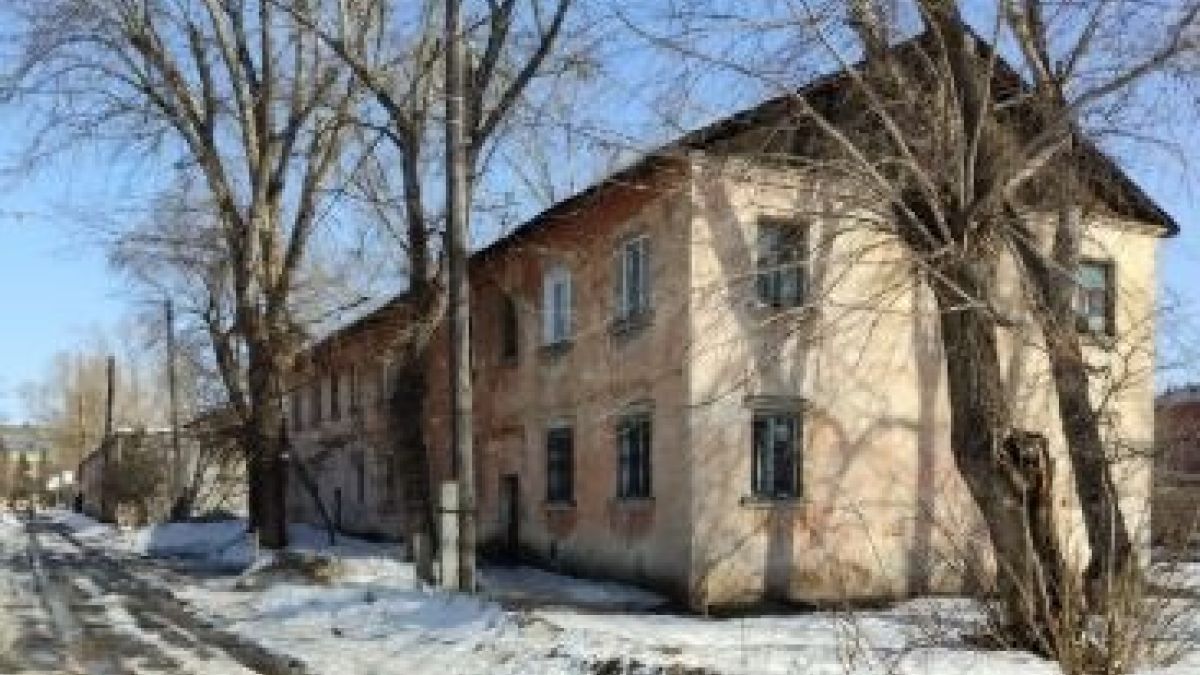 Дом на Карагандинской, 9 в Барнауле