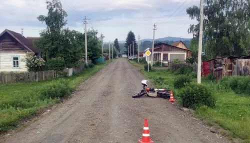 На Алтае 37-летний мотоциклист впал в кому после ДТП с опрокидыванием