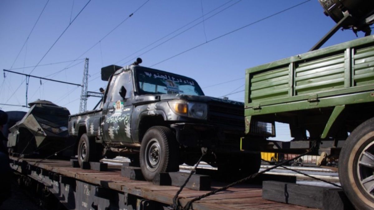 Барнаульцам показали оружие, изъятое у сирийских боевиков