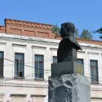 Строители наткнулись на скрытый проем в доме с призраками в Барнауле