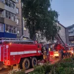 В Горно-Алтайске два балкона многоэтажки сгорели из-за неосторожного курения