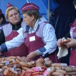 Колбасы на 1,5 млн рублей купили барнаульцы на социальной ярмарке