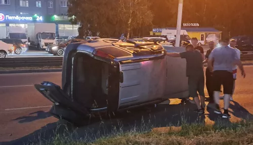 Стали известны подробности жесткого ДТП с переворотом на Попова в Барнауле