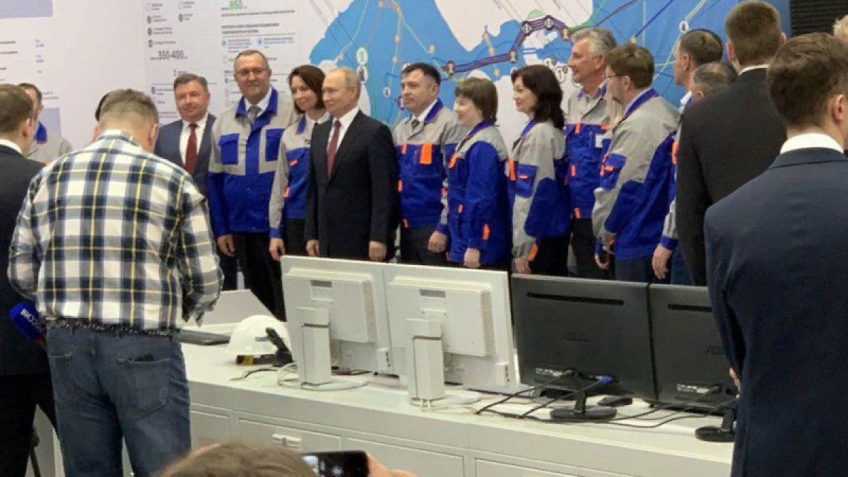 Путин в Крыму дал старт Балаклавской и Таврической ТЭС 
