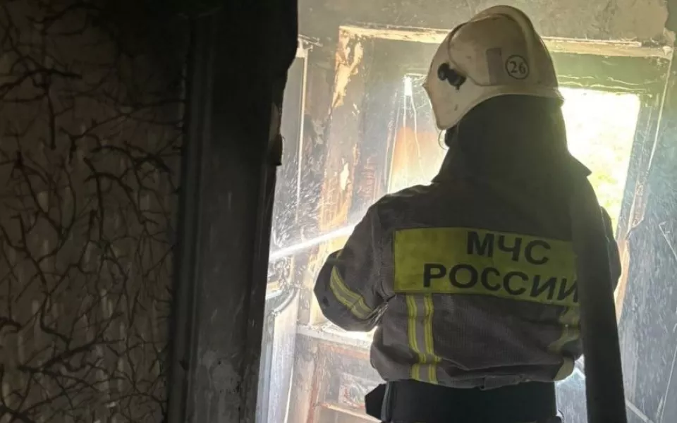 Пожар в квартире четырехэтажного дома случился в Новоалтайске