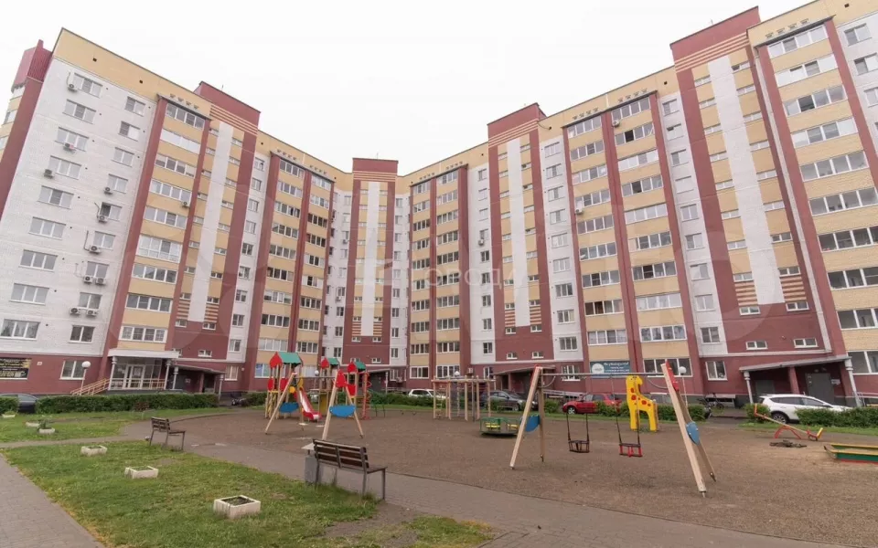 Квартиру с топовым интерьером для большой семьи продают в Барнауле за 15 млн рублей