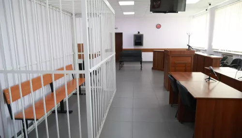 Контрактника в Алтайском крае осудили на восемь лет за 11 краж, грабеж и самоволки 