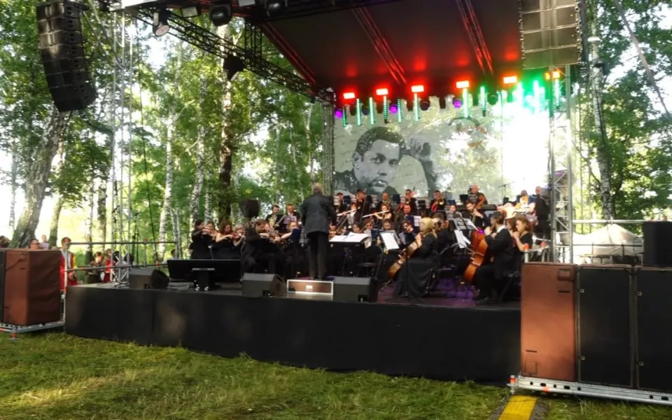 Более 10 тысяч человек посетили фестиваль Роберта Рождественского на Алтае