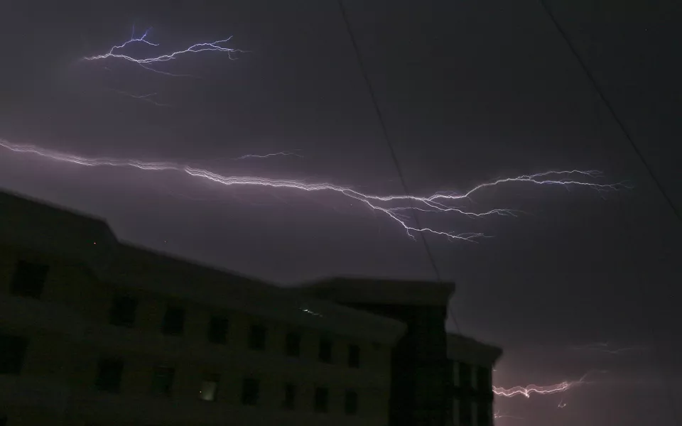 Опасные погодные явления пообещали жителям Алтайского края