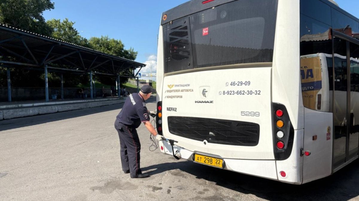 Проверка общественного транспорта в Барнауле