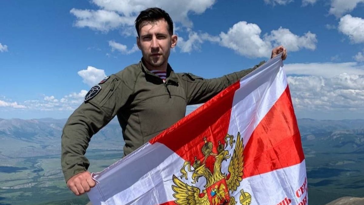 Росгвардеец в одиночку поднялся на горные вершины в Республике Алтай