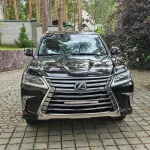 Lexus мощностью 367 лошадей продают за 8,1 млн рублей в Барнауле. Фото