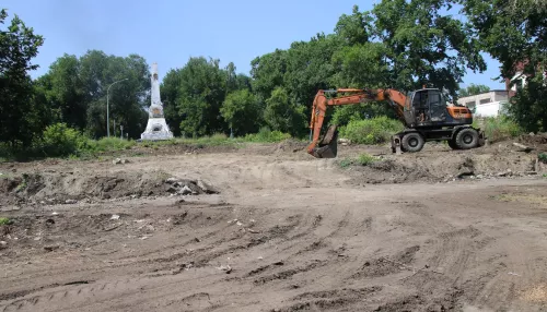 Место для новой набережной с пирсом начали расчищать в Бийске