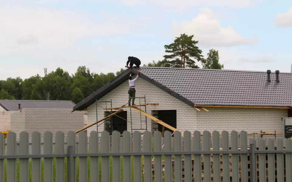 Нужнее школы Почему в барнаульском поселке предлагают построить ледовый дворец