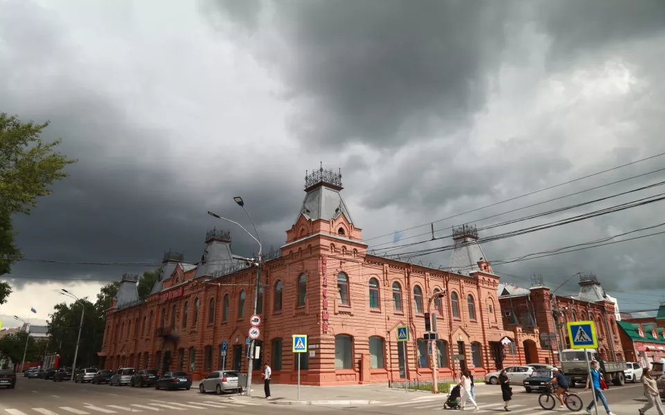 Треть месячной нормы осадков выпадет 6 июля в Барнауле