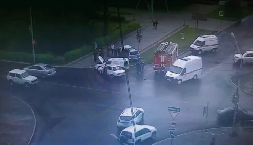 79-летний водитель пострадал в ДТП в центре Бийска