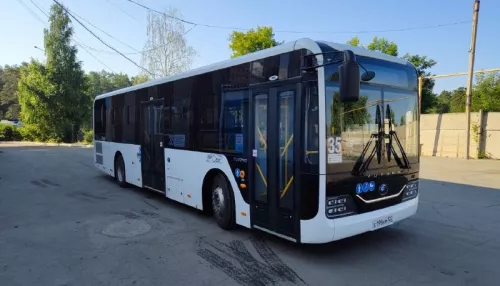 Новый дизельный автобус вышел на маршрут в Барнауле
