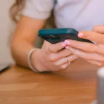 Неизвестные распространяют в Алтайском крае дипфейки от имени губернатора