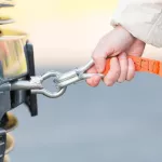 Помогай грамотно. Как правильно буксировать неисправный автомобиль