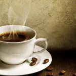 Диетолог призвал заменить сахар в кофе другим полезным ингредиентом
