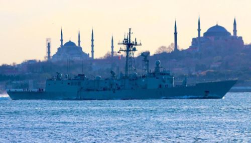 Фото вошедших в Черное море кораблей НАТО появились в Сети
