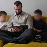 Москвичка Юлия Сталева уже два года по решению суда пытается вернуть своих детей