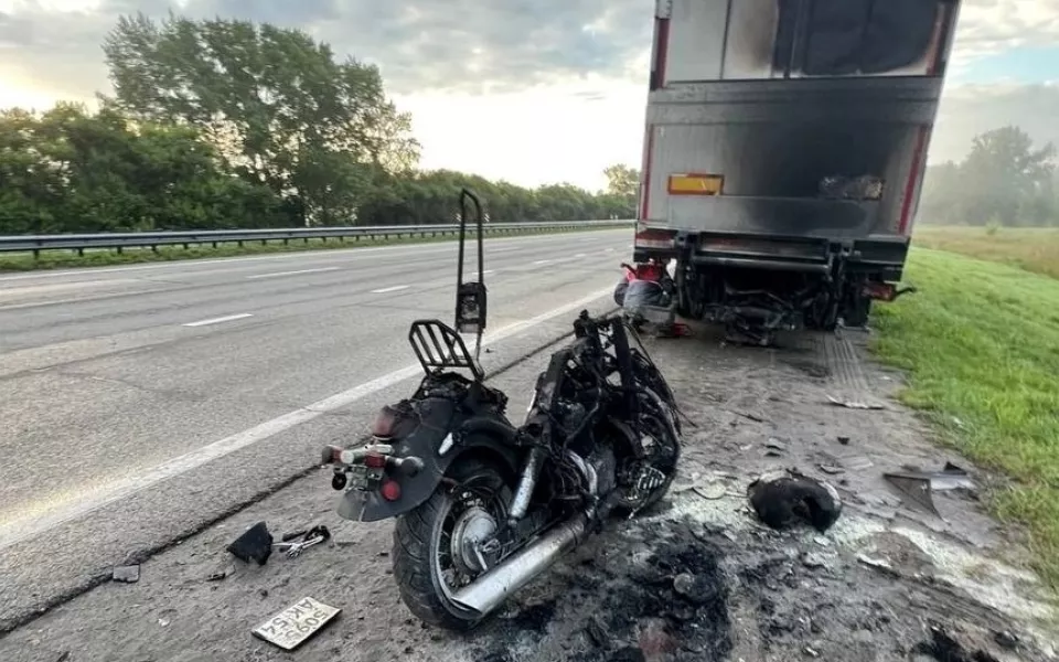 Новосибирский байкер погиб в жутком ДТП с фурой под Барнаулом