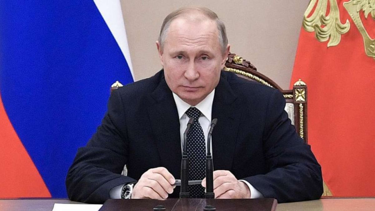 Путин и чиновники Кремля отчитались о доходах за 2018 год 