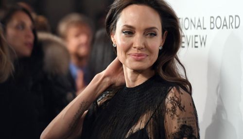 Анджелина Джоли в ООН назвала себя патриоткой США