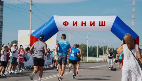 Спортивный забег Прочный сплав собрал более 200 участников в Заринске