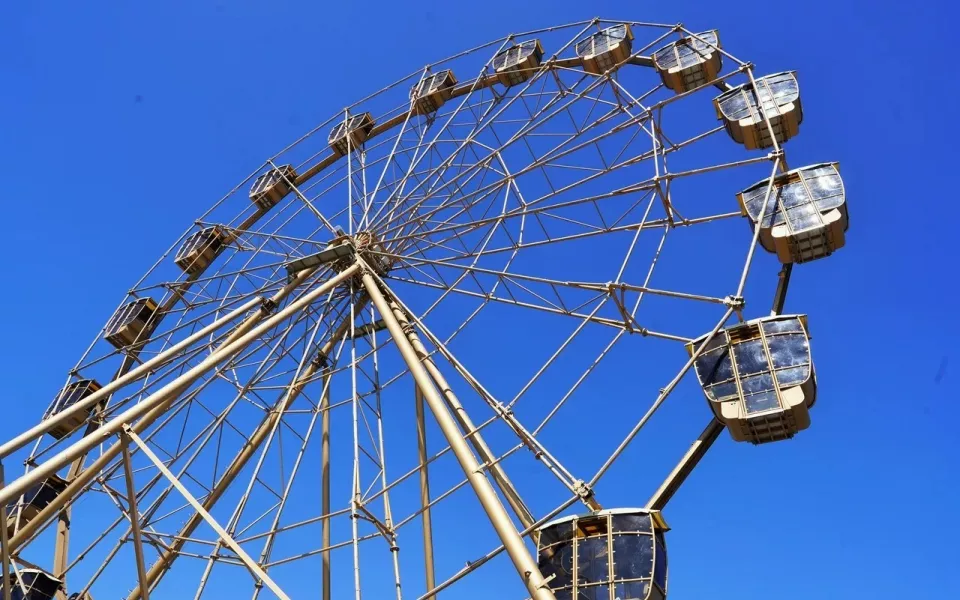 430 человек в час, высота 30 метров: что известно о новом колесе обозрения в Барнауле
