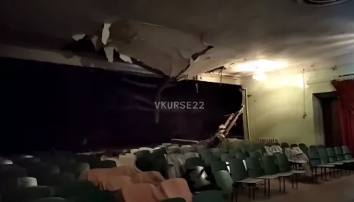 В сельском ДК в Алтайском крае рухнул потолок в зрительном зале
