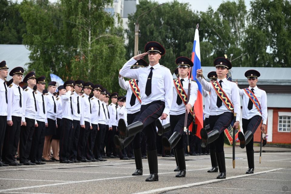 Выпуск специалистов для органов внутренних дел в Барнауле