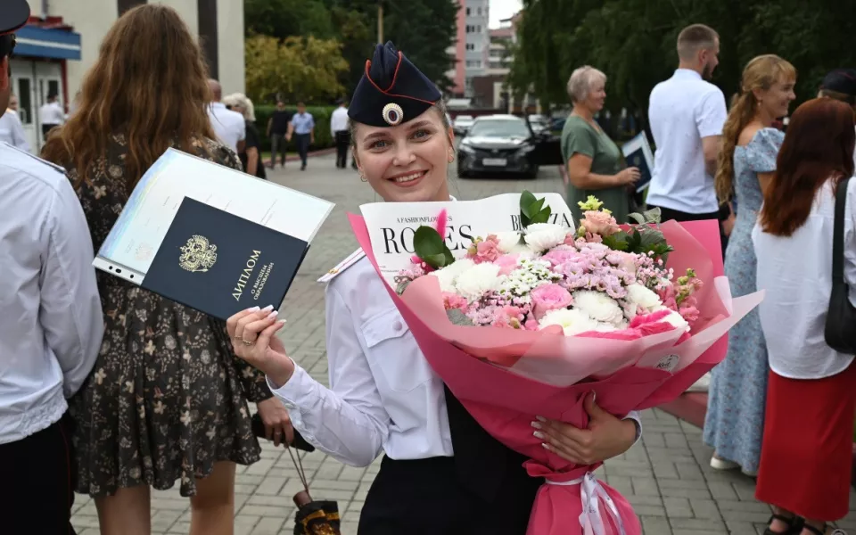 В Барнаульском юридическом институте прошел выпуск лейтенантов полиции. Фото