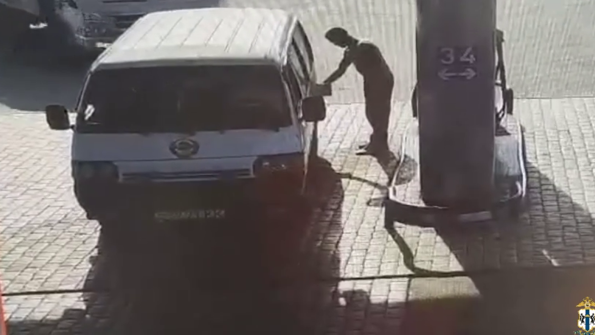 Нарушитель был запечатлен на камеру видеонаблюдения