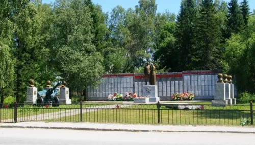 Мемориал Славы в Турочаке ждет капитальный ремонт на миллионы рублей