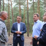 Вице-мэр Барнаула приехал с проверкой в городской лес