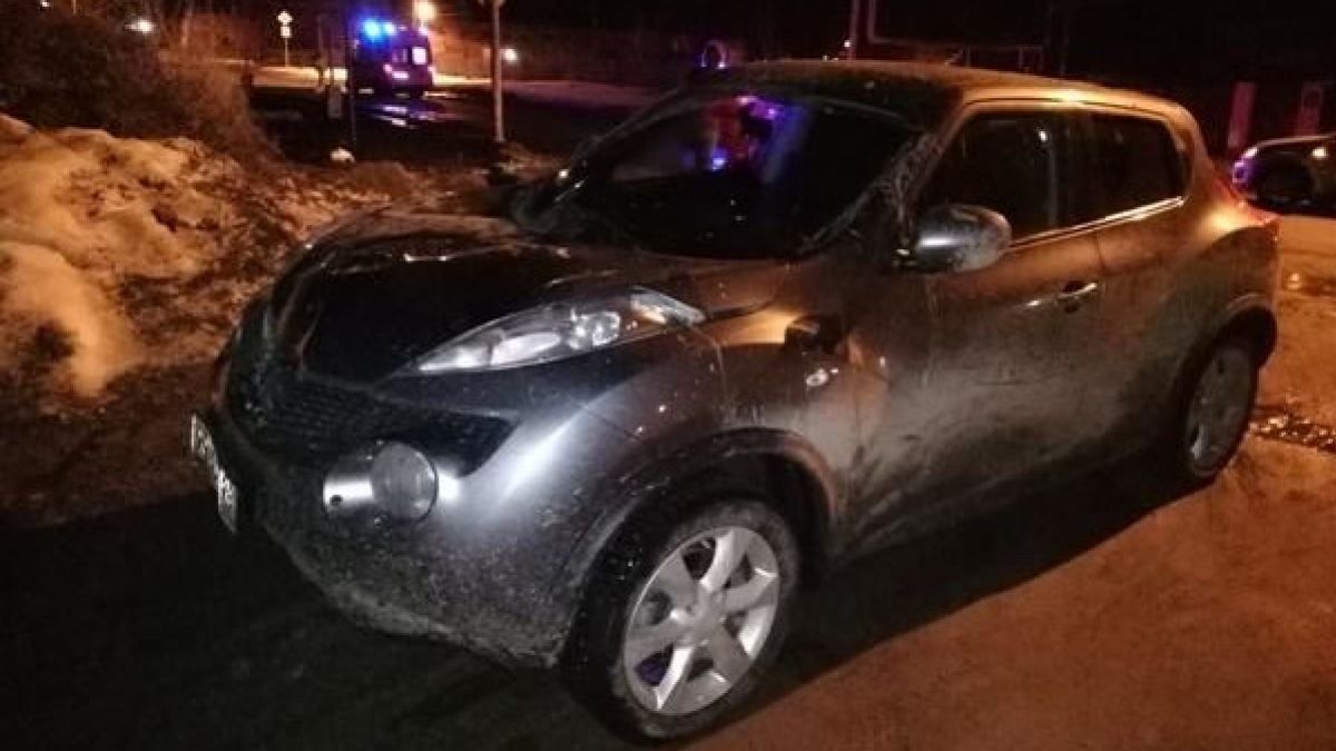 Авто-леди дважды сбила девушек-пешеходов в Свердловской области 