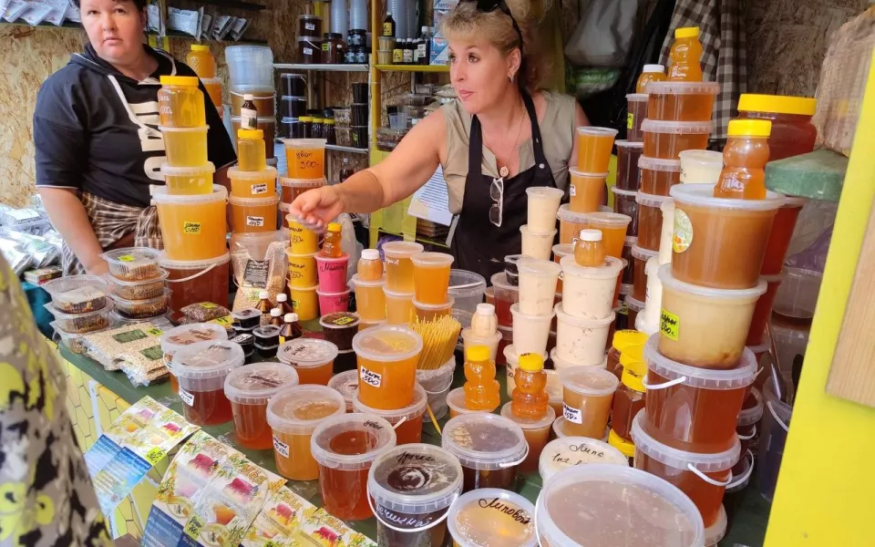 Пчеловоды Алтайского края собрались на Медовый Спас в Барнауле