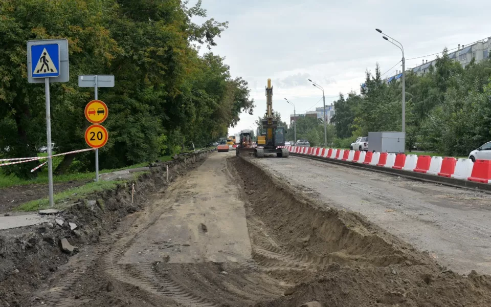 Ремонт кипит: как выглядит перекресток Попова  Павловский тракт в Барнауле. Фото