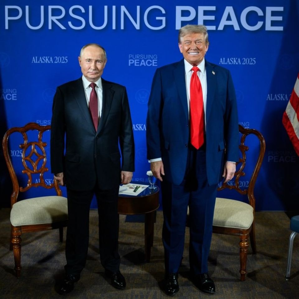 Владимир Путин и Дональд Трамп Владимир Путин и Дональд Трамп