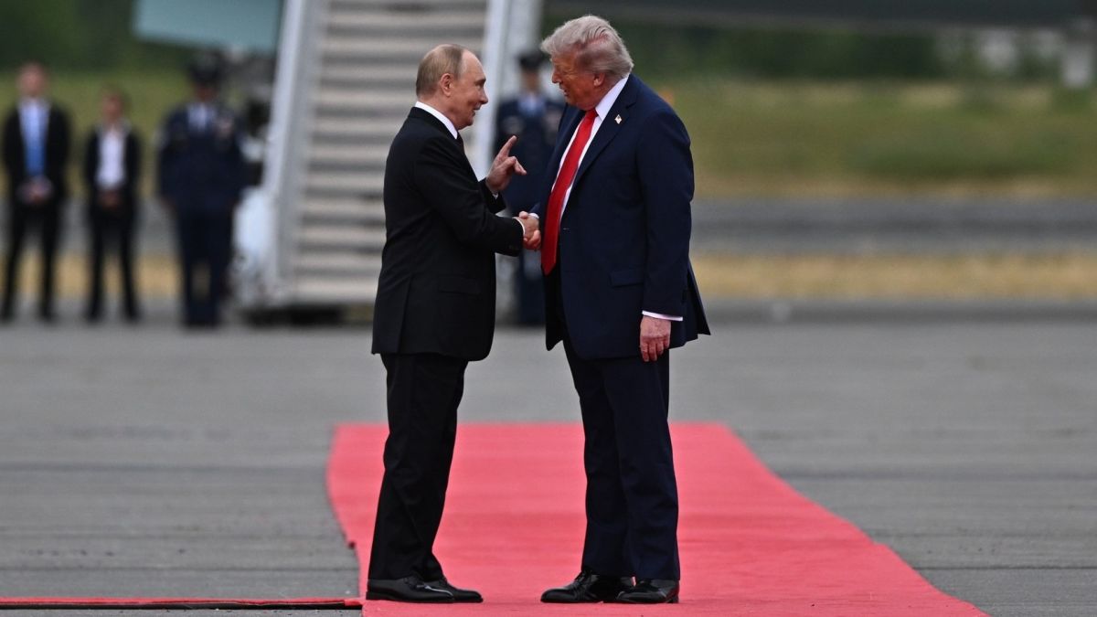 Владимир Путин и Дональд Трамп на Аляске