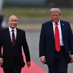 Правда ли Трамп повесил в Белом доме фотографию Путина